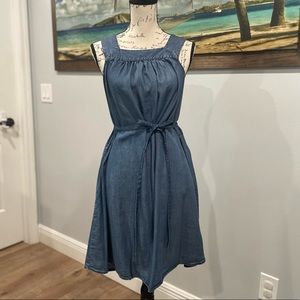 Chambray casual dress denim look size Medium sleeveless